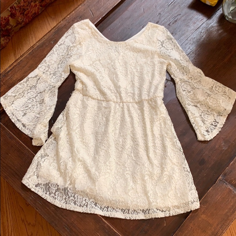 white lacy dress🤍